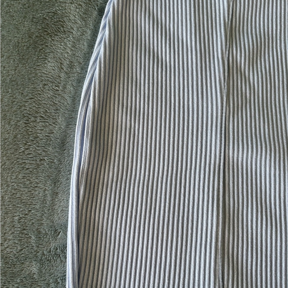 Divided Light Blue Lace-Accent Bodycon Dress - Picture 7 of 11